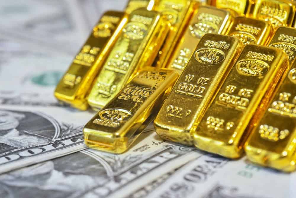 Gold’s Potential Surge in 2024: Insights from Bloomberg’s Mike McGlone
